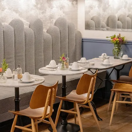 Hotel Paradis Paris